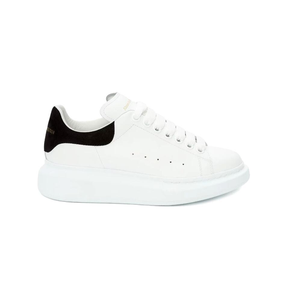Alexander McQueen Women's Oversized Sneaker in White/Black Size 38.5/8.5 $590